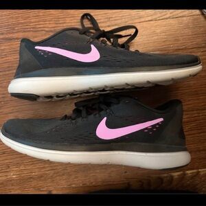 Nike womens 2017 flex running shoe size 8.5